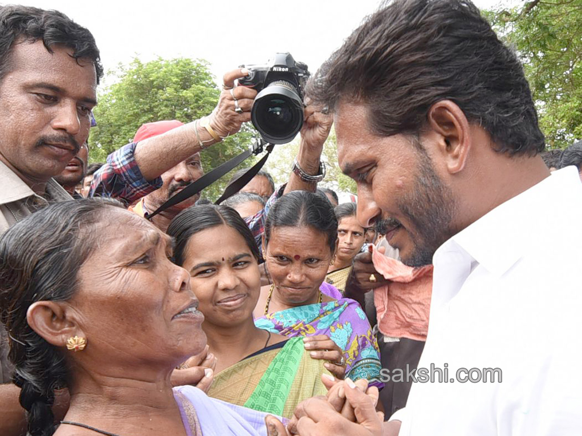 ys jagan prajasankalpayatra 166th day begins - Sakshi5