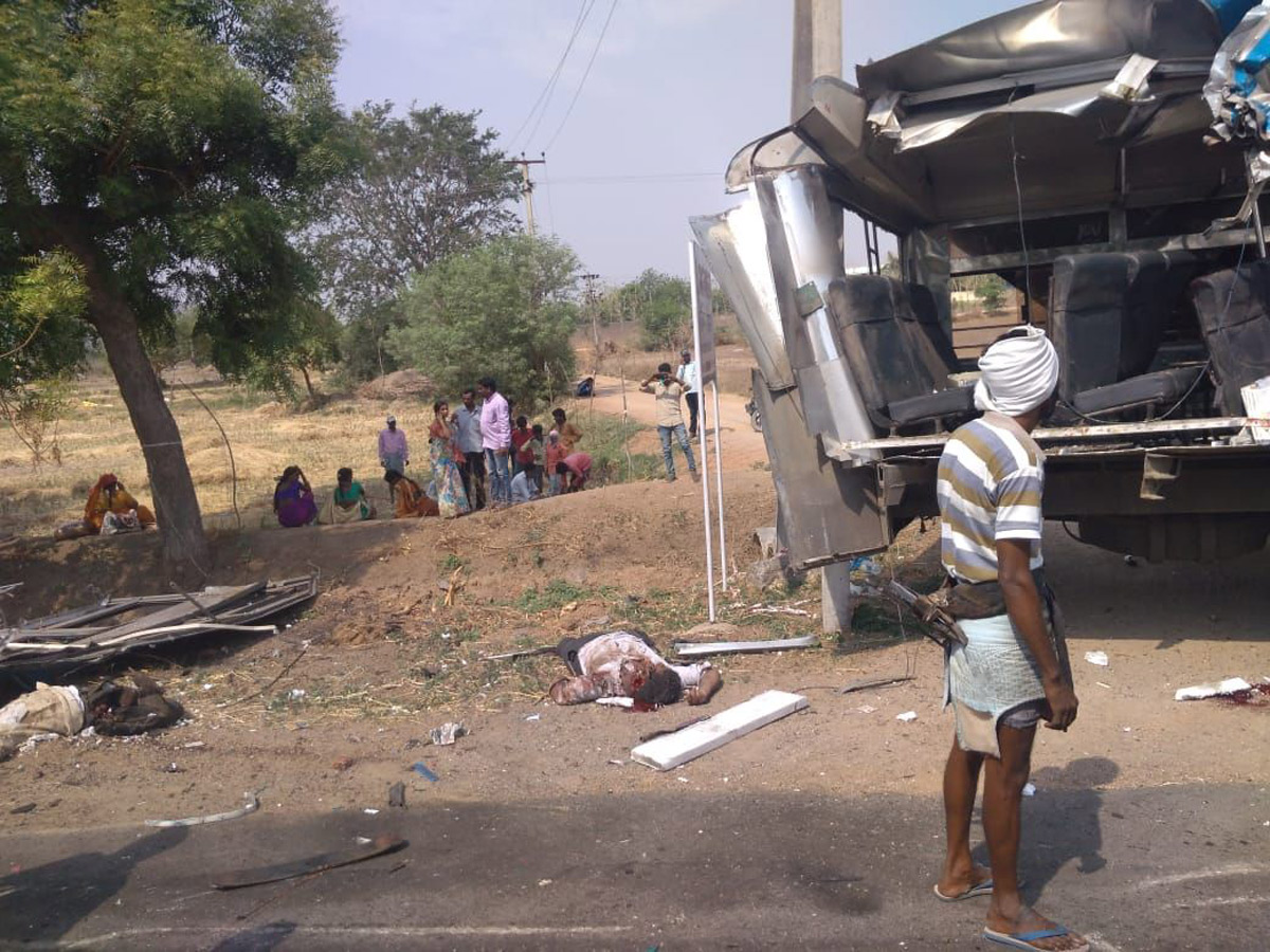 Road Accident at Karimnagar photo gallery - Sakshi17