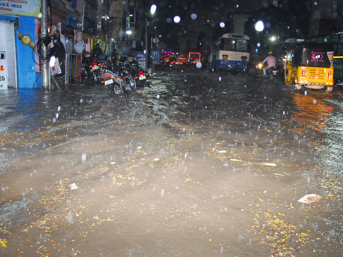 Heavy Rain in Hyderabad Photo Gallery - Sakshi2