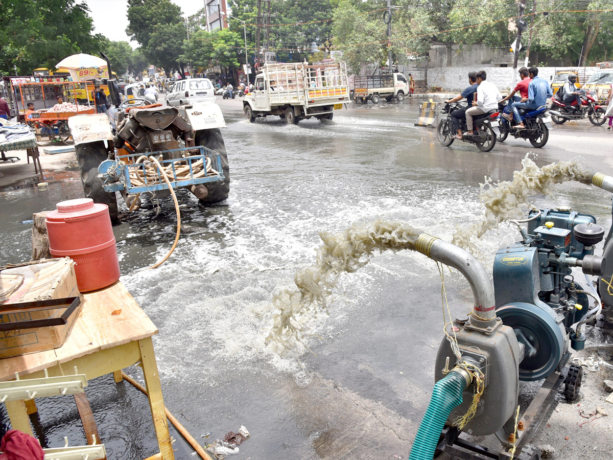 Heavy Rains in Hyderabad Photo Gallery - Sakshi5