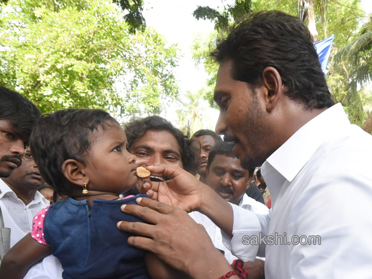 Ys Jagan Mohan Reddy Padayatra day 190  images Kothapeta - Sakshi11