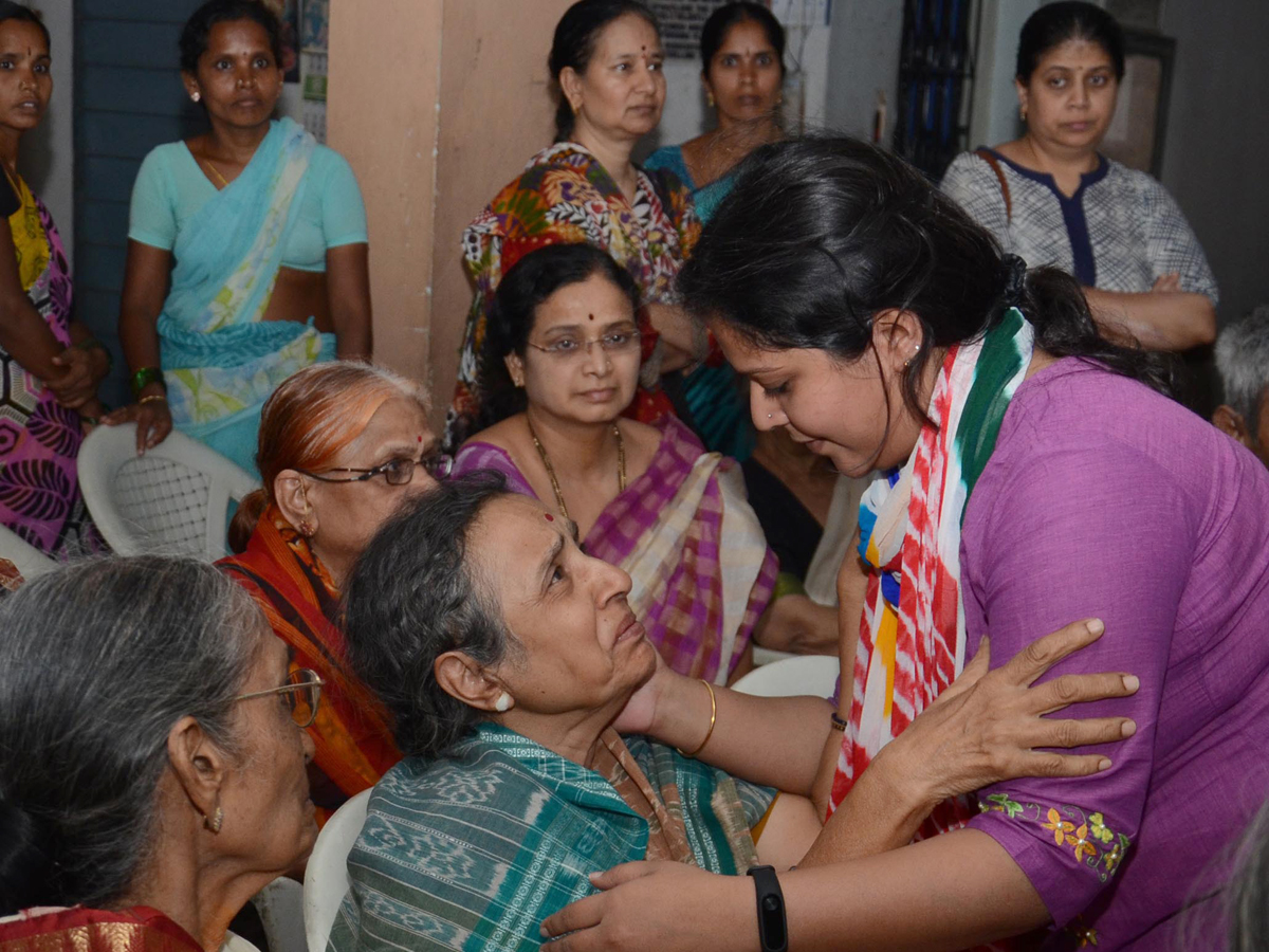 Political Leaders Pay Tributes To Professor Keshav Rao Jadhav Photo Gallery - Sakshi8