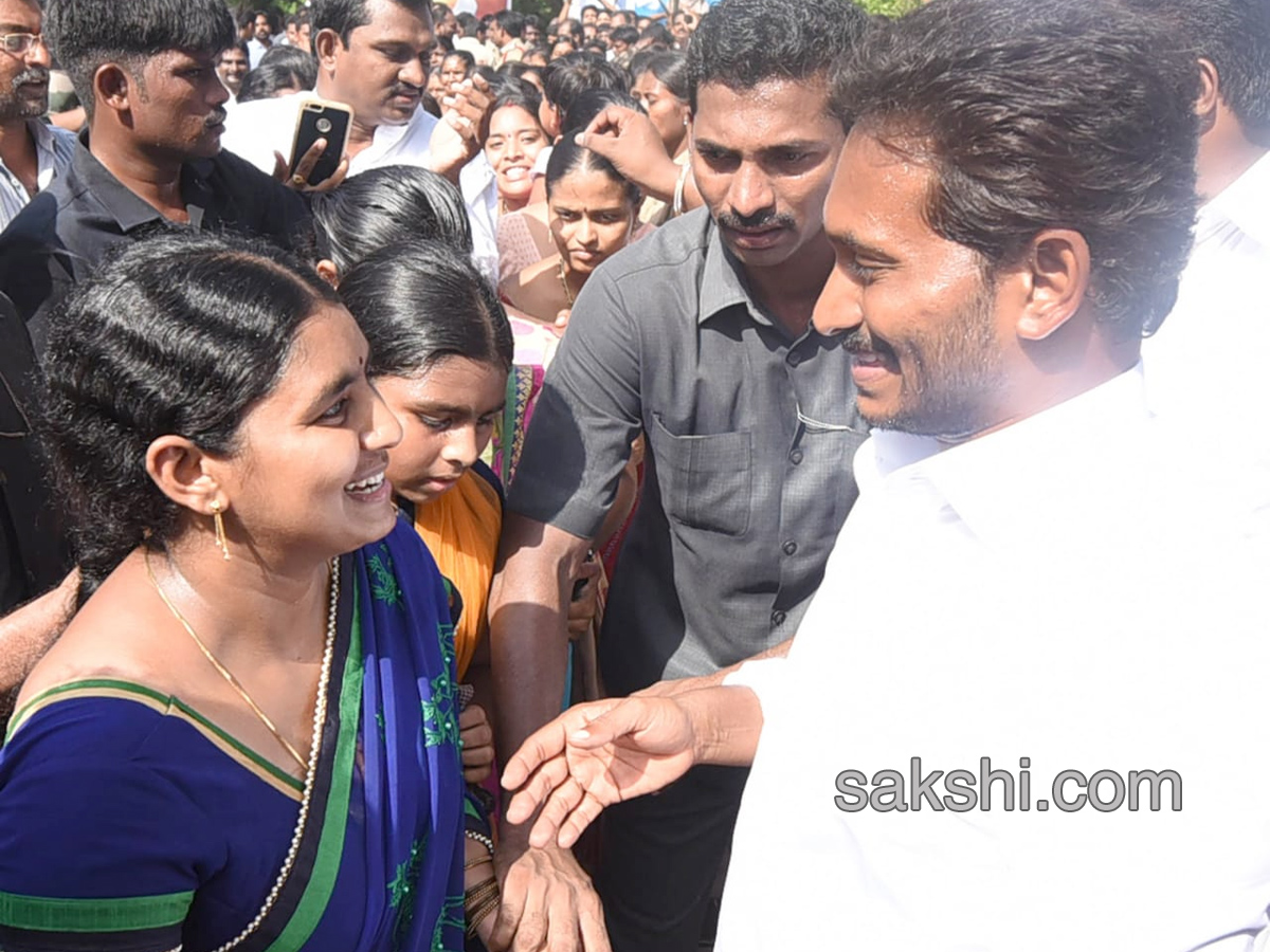 Ys Jagan Mohan Reddy Padayatra day 191 Photos in Vedireswaram - Sakshi3