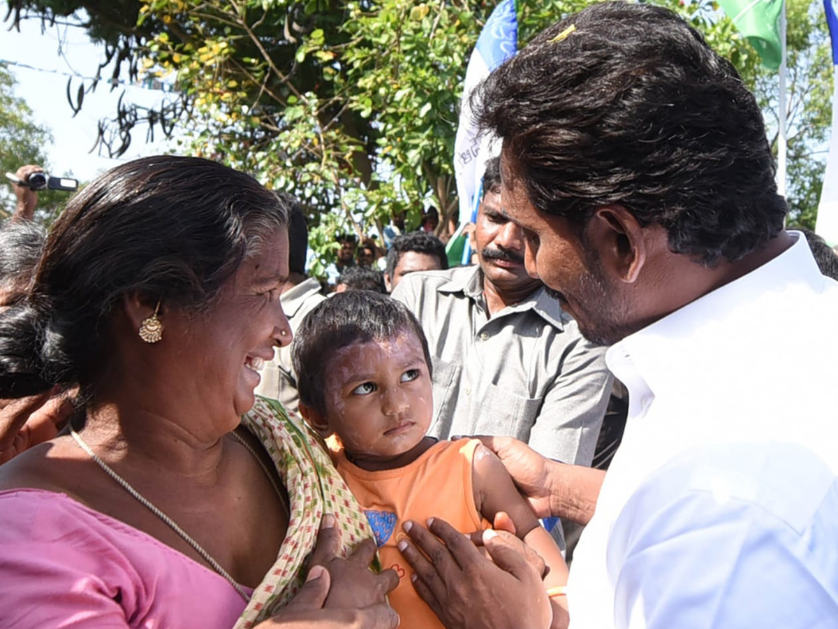 Ys jagan padayatra Photo Gallery - Sakshi13