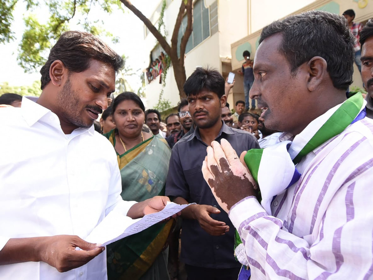 Ys jagan padayatra Photo Gallery - Sakshi3