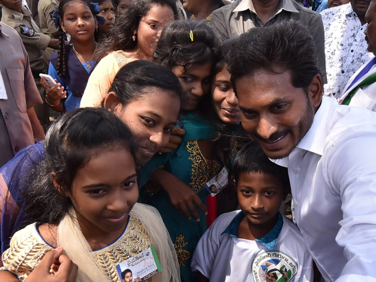 Ys jagan padayatra Photo Gallery - Sakshi6