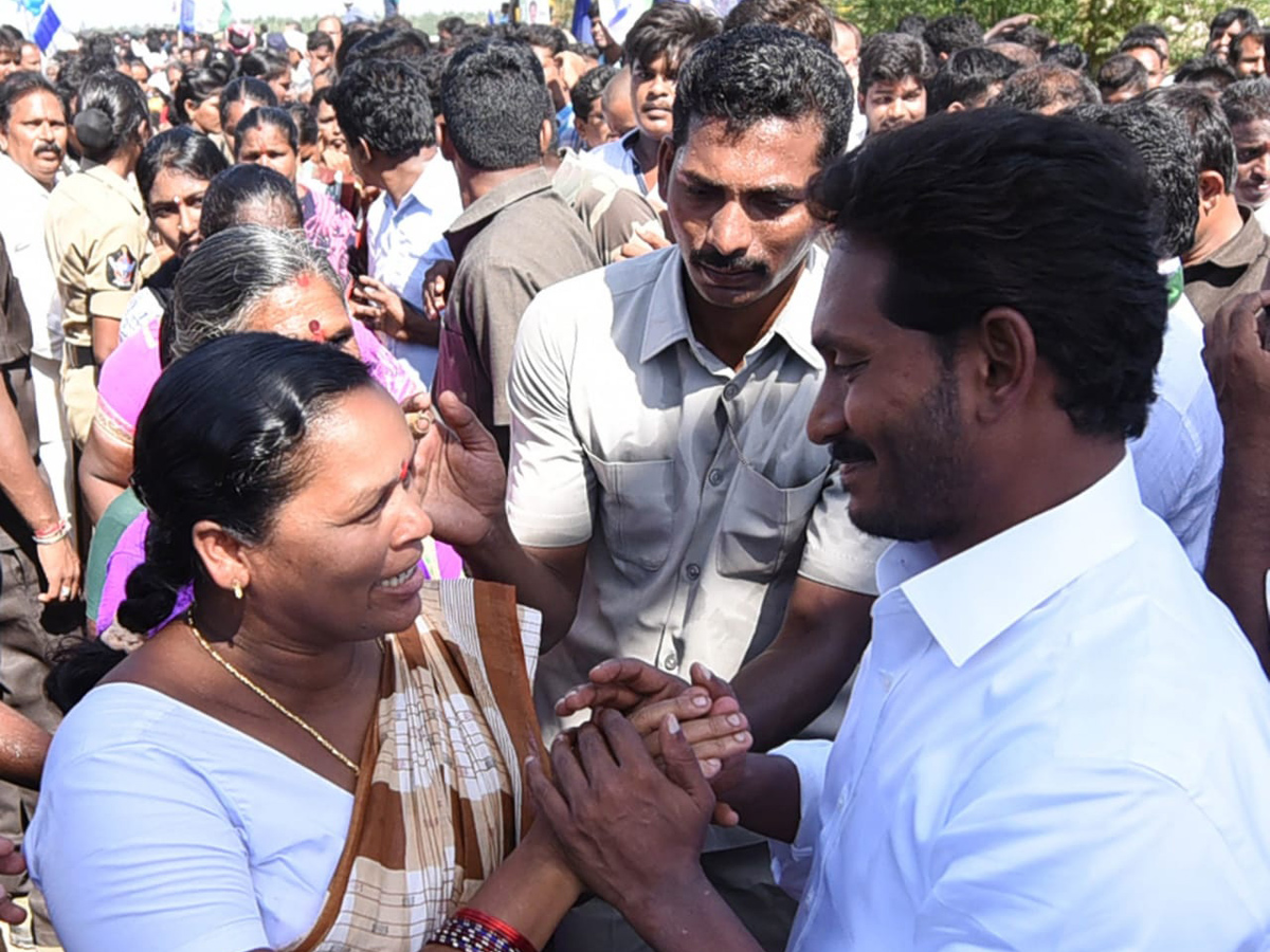 Ys jagan padayatra Photo Gallery - Sakshi1