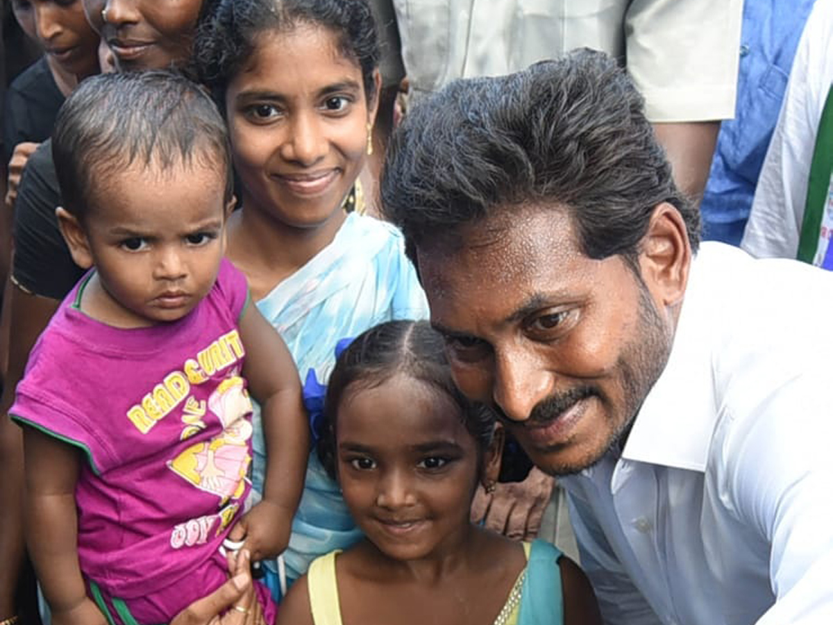 Ys jagan padayatra Photo Gallery - Sakshi11