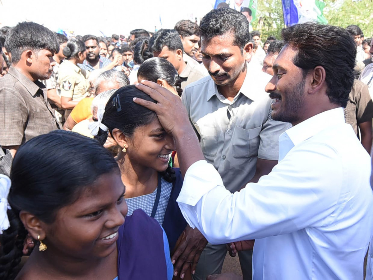 Ys jagan padayatra Photo Gallery - Sakshi2