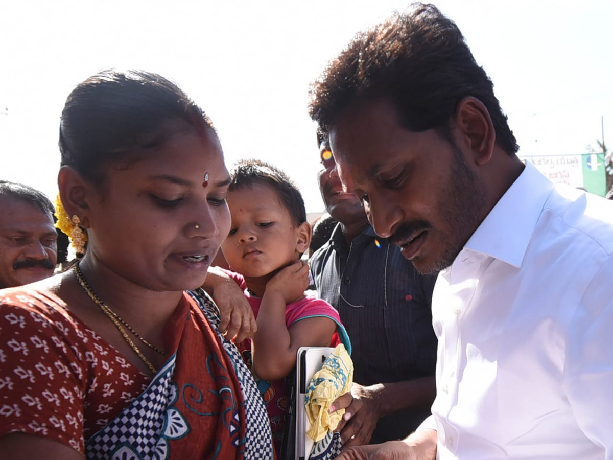 Ys jagan padayatra Photo Gallery - Sakshi5