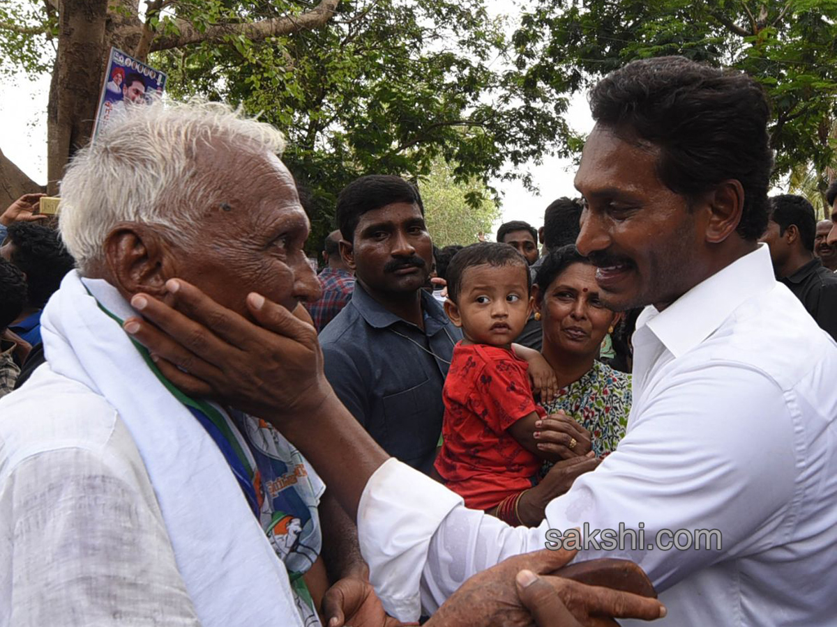 YS Jagan Padayatra 178th day Images in Palakollu - Sakshi10