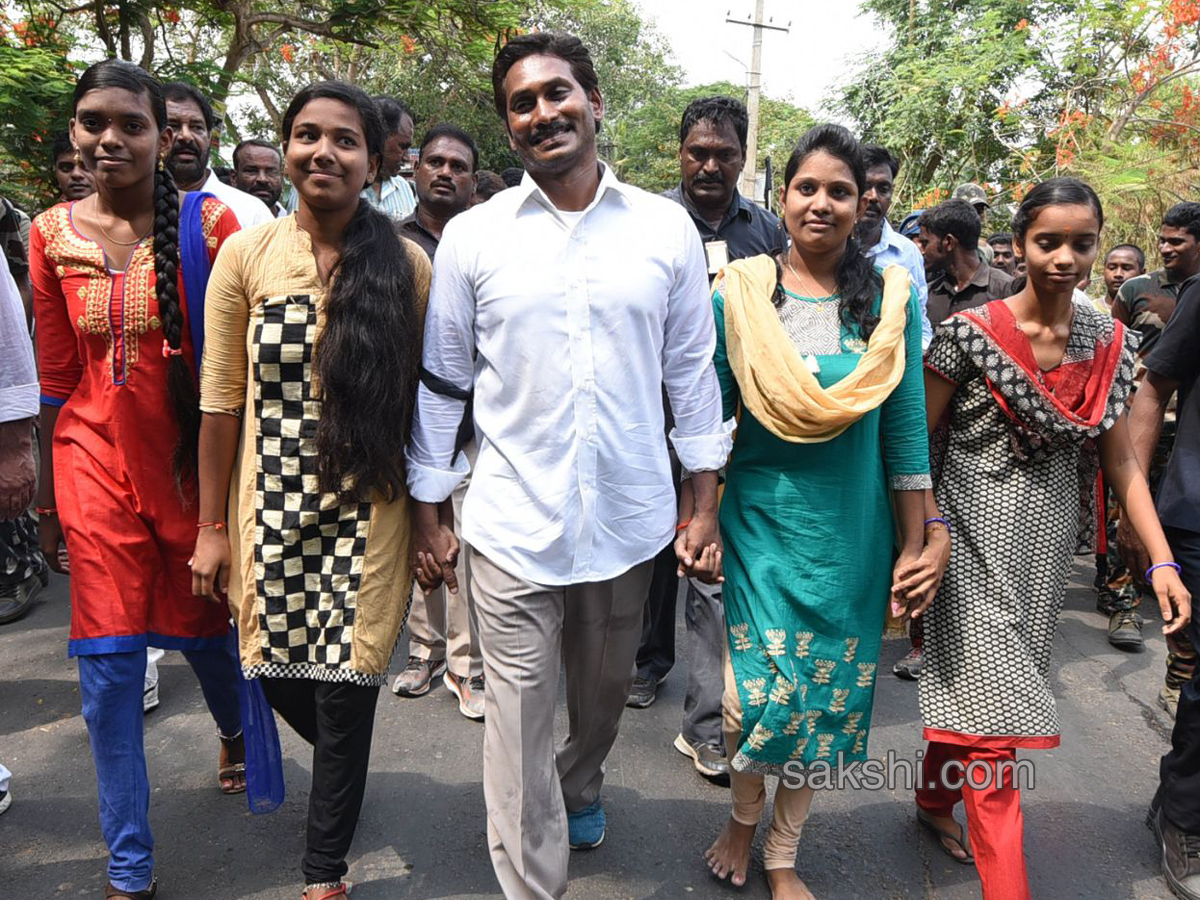 YS Jagan Padayatra 178th day Images in Palakollu - Sakshi12