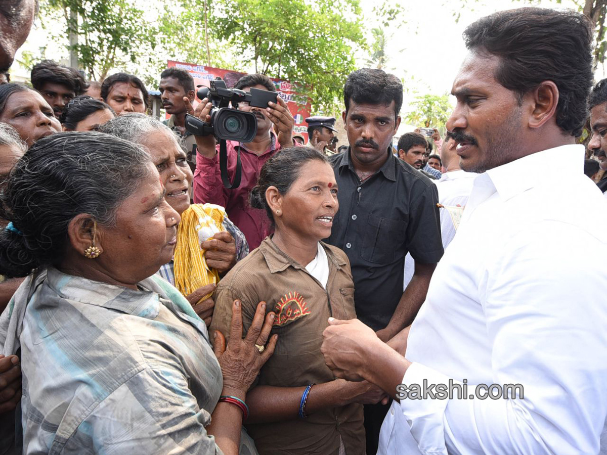 YS Jagan Padayatra 178th day Images in Palakollu - Sakshi19