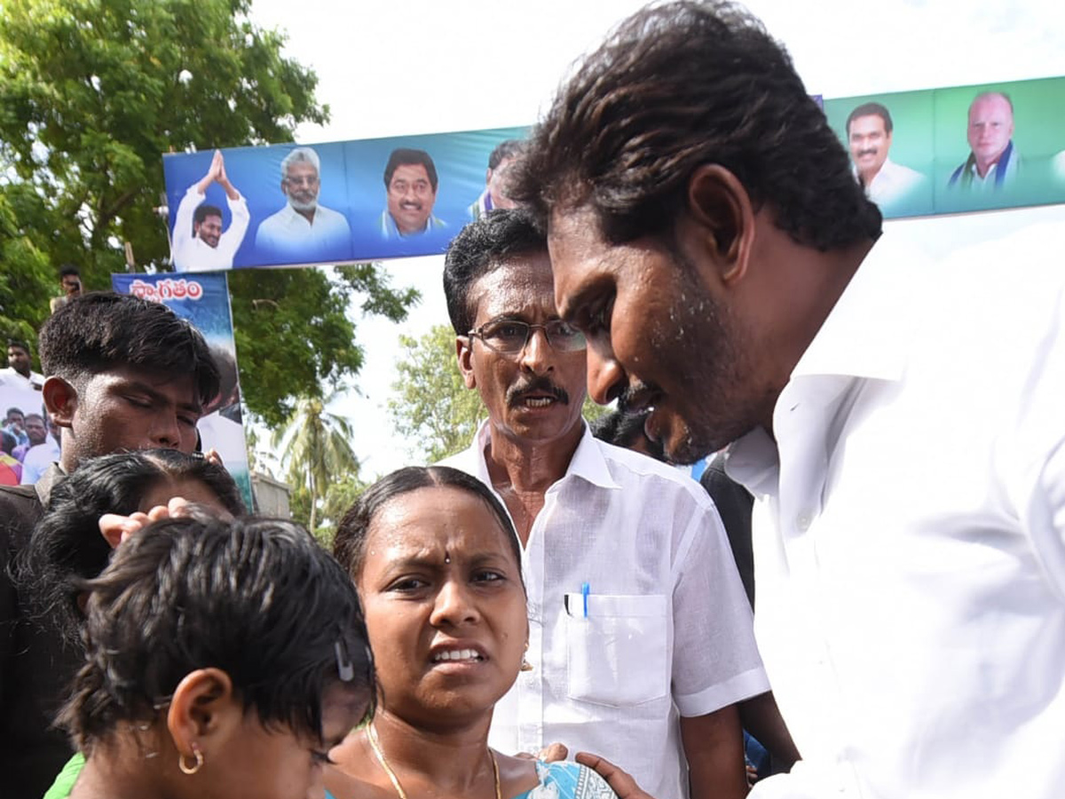 Ys jagan padayatra Photo Gallery - Sakshi10