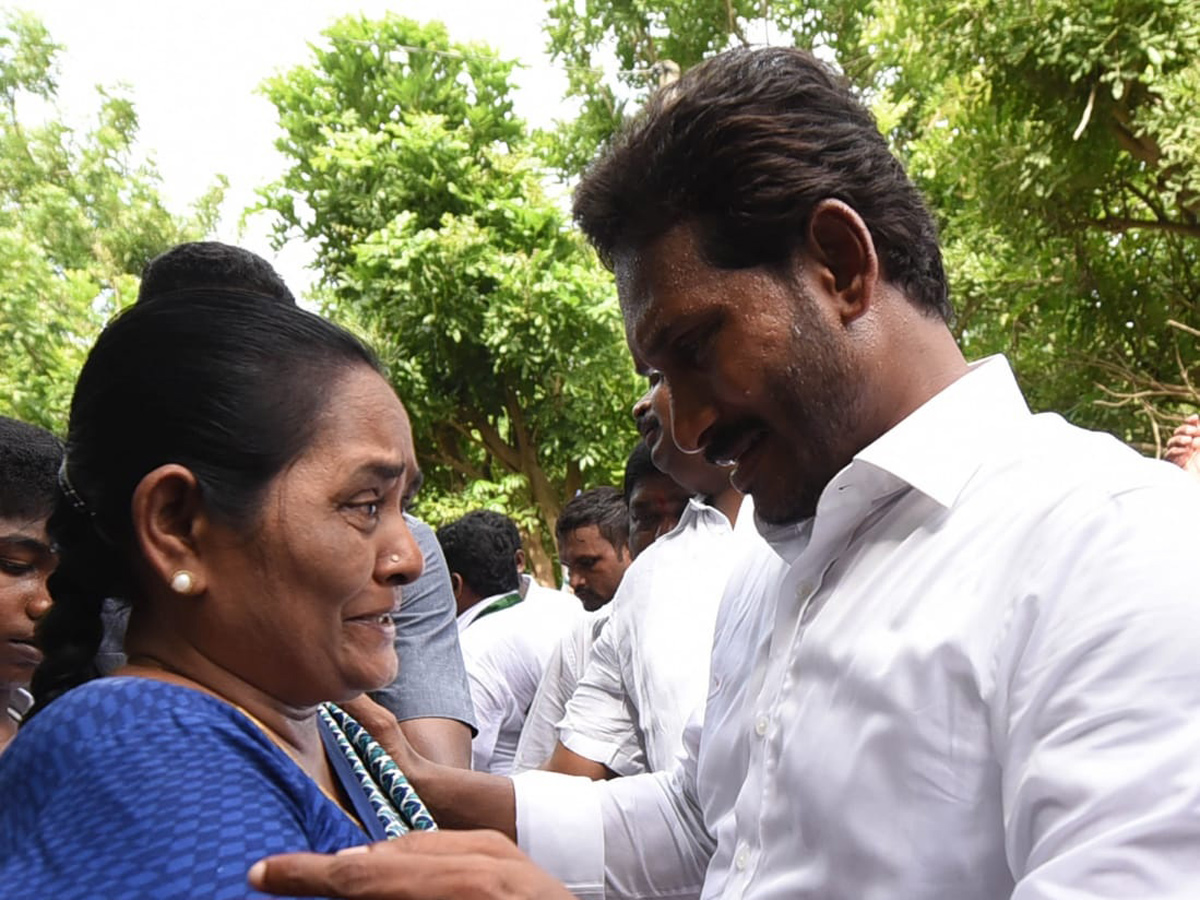 Ys jagan padayatra Photo Gallery - Sakshi6