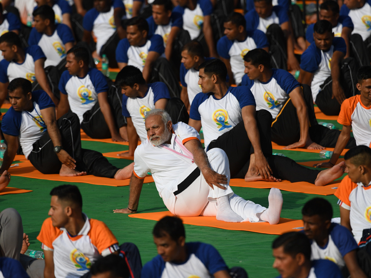 International Yoga Day Dehradun in Narendra Modi Photo Gallery - Sakshi1