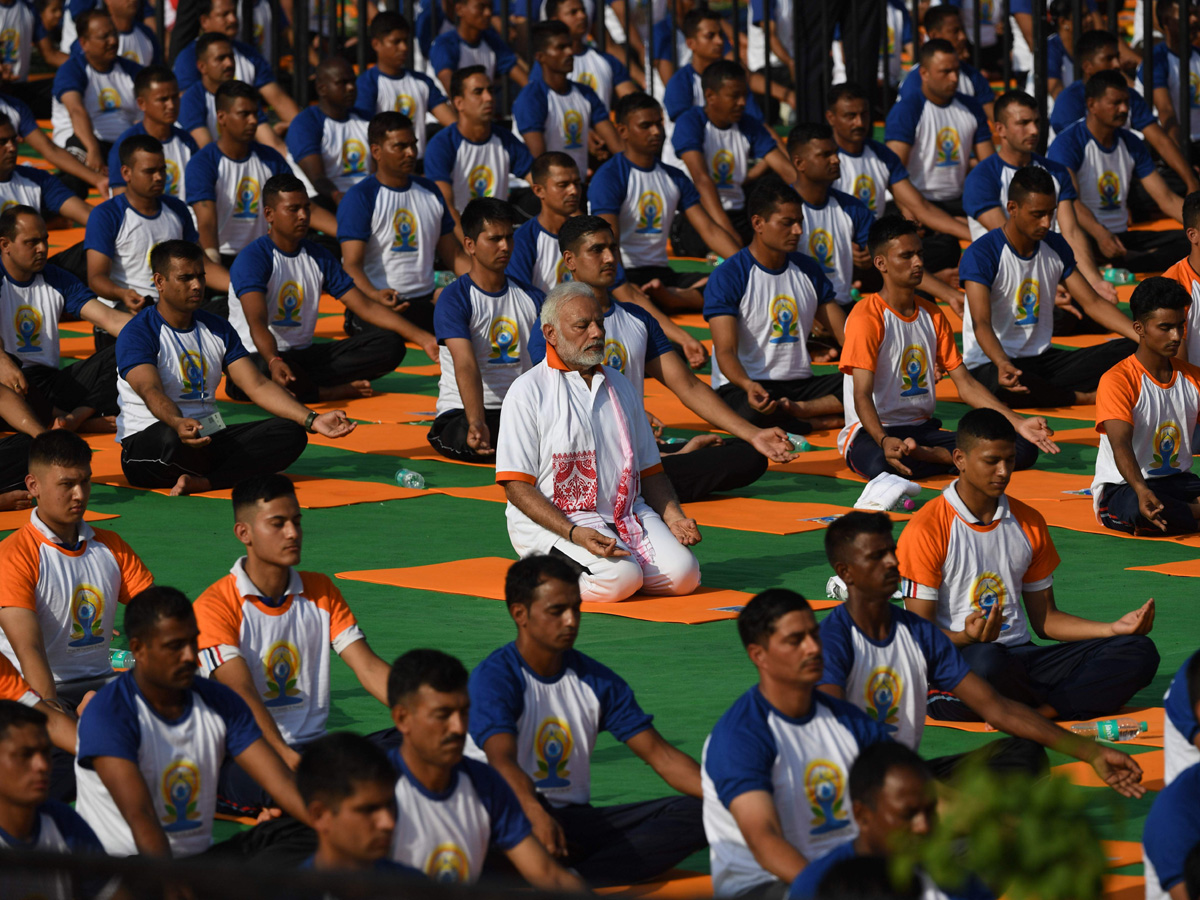 International Yoga Day Dehradun in Narendra Modi Photo Gallery - Sakshi8