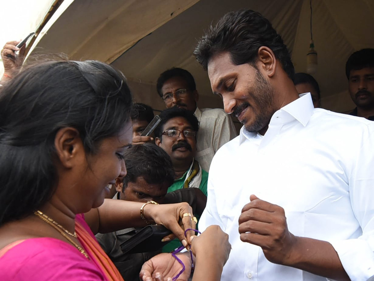 Ys jagan padayatra Photo Gallery - Sakshi10