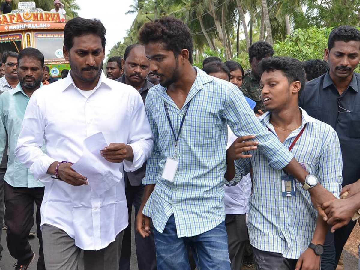 Ys jagan padayatra Photo Gallery - Sakshi14