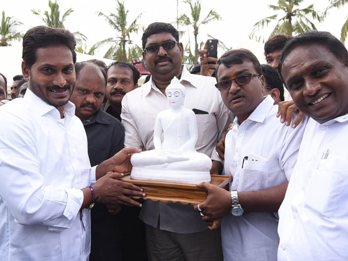 Ys jagan padayatra Photo Gallery - Sakshi16