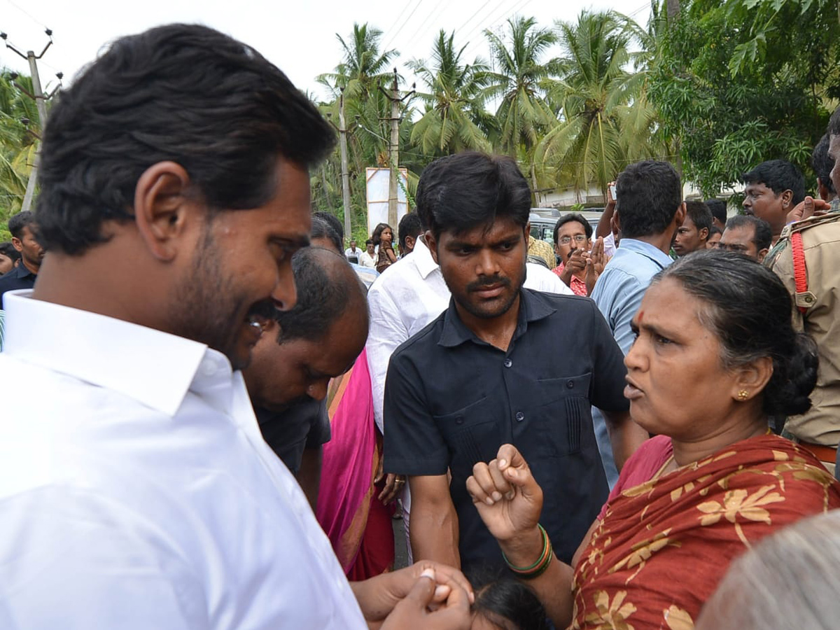 Ys jagan padayatra Photo Gallery - Sakshi5