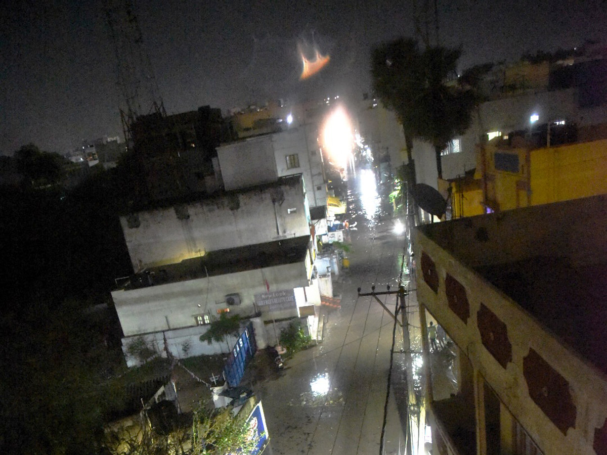 Heavy rain in hyderabad Photo Gallery - Sakshi22