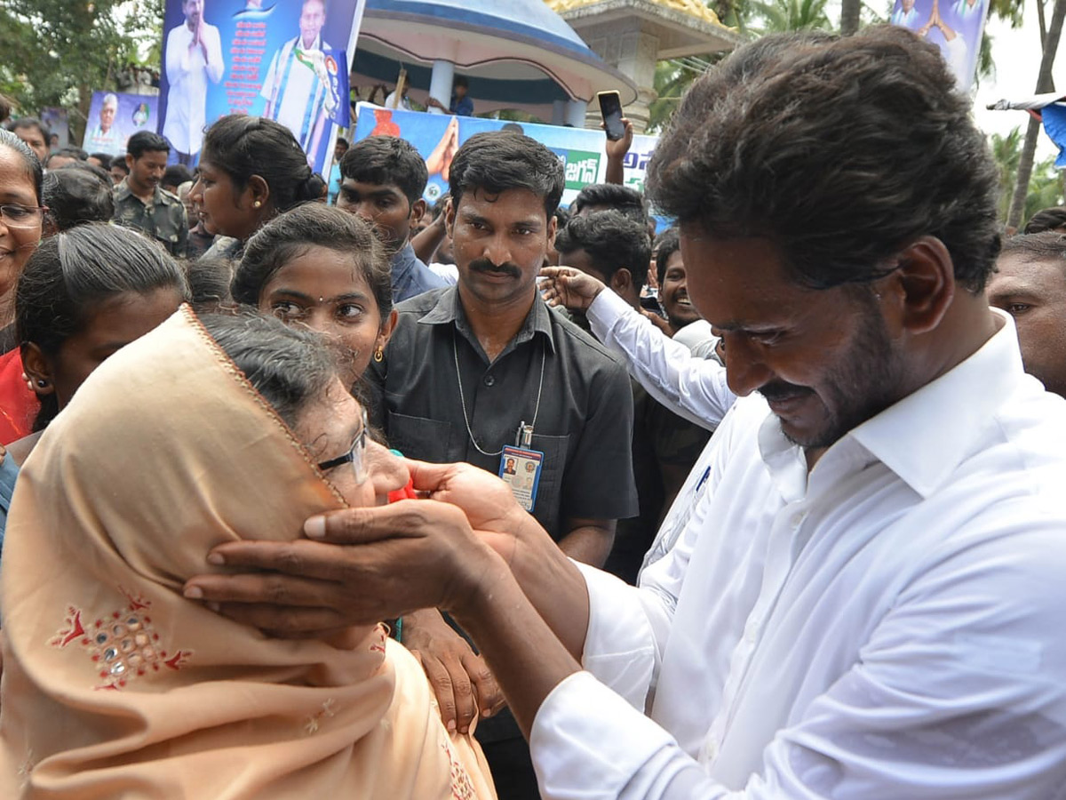 Ys jagan padayatra Photo Gallery - Sakshi10