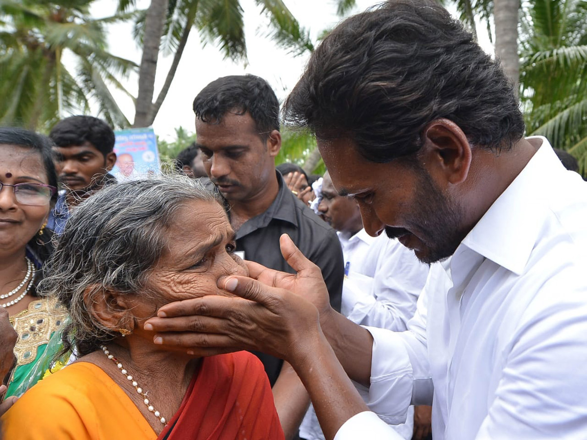 Ys jagan padayatra Photo Gallery - Sakshi5