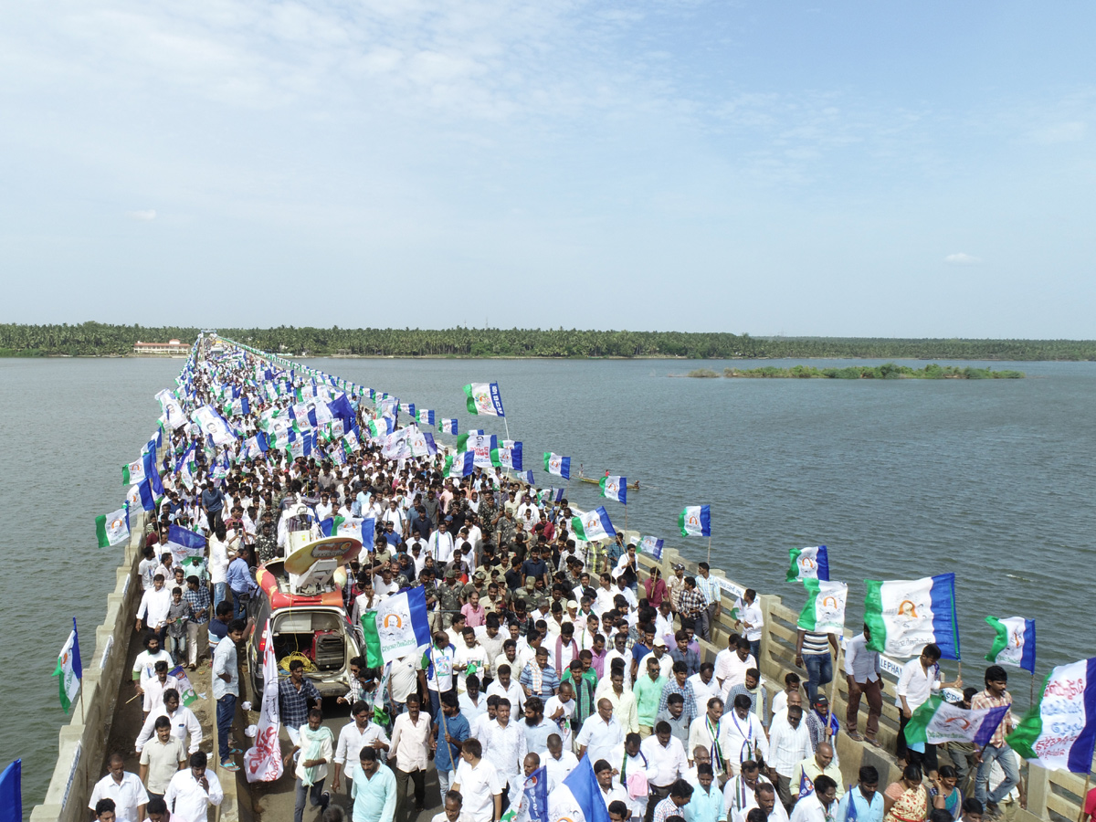 Ys Jagan Padayatra in Amalapuram Photo Gallery - Sakshi16