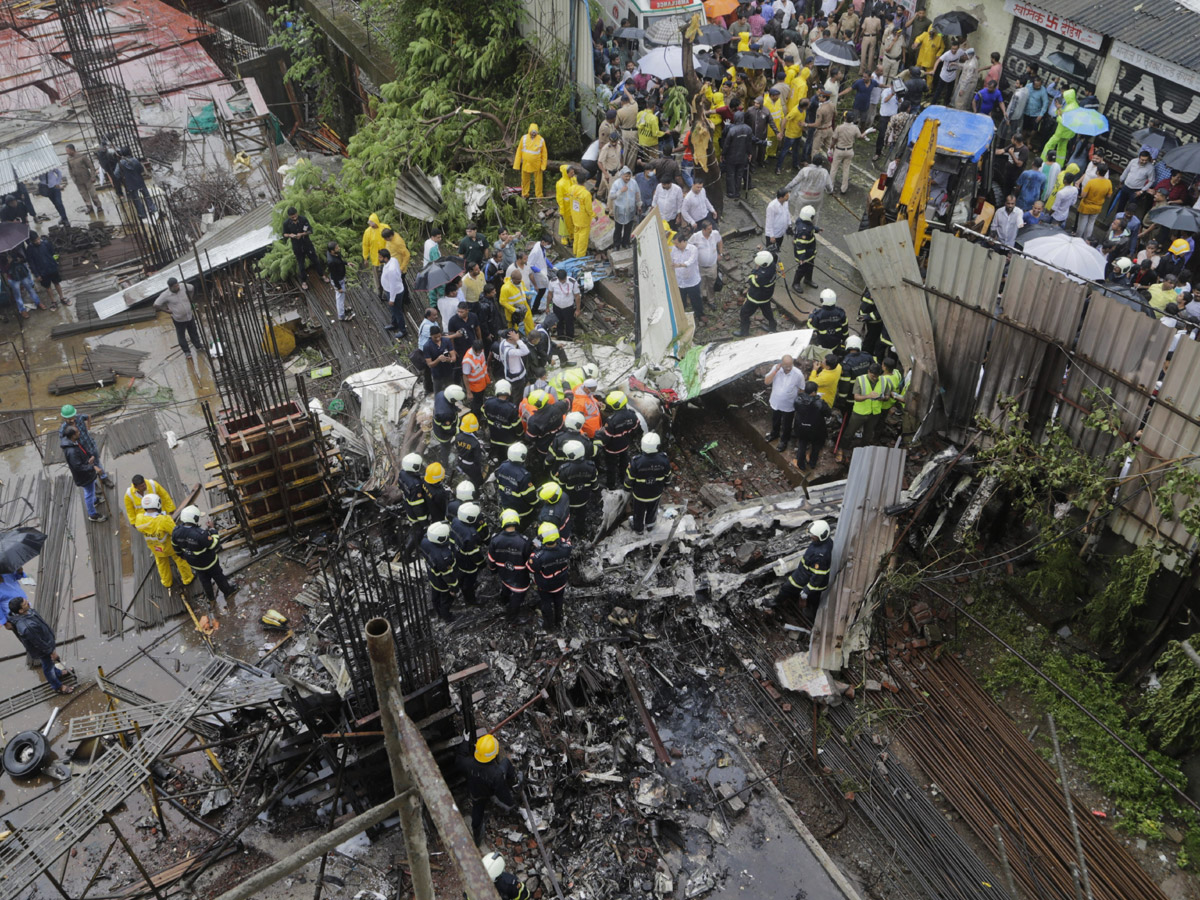 Chartered plane crashes in Mumbai - Sakshi8