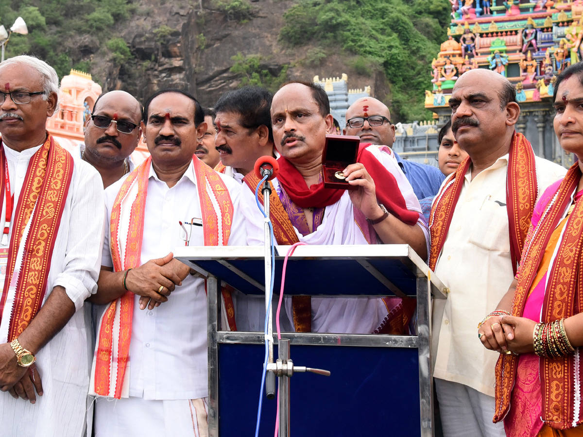 KCR to visit Kanaka Durga Temple in Vijayawada Photo Gallery - Sakshi11