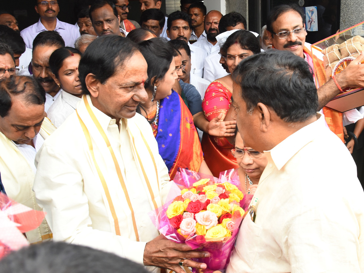 KCR to visit Kanaka Durga Temple in Vijayawada Photo Gallery - Sakshi18