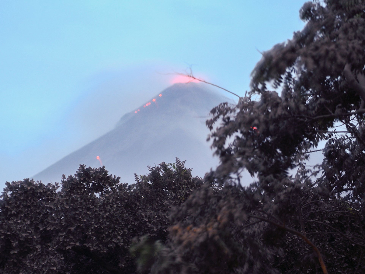 Volcano of Fire in Guatemala City Photo Gallery - Sakshi4