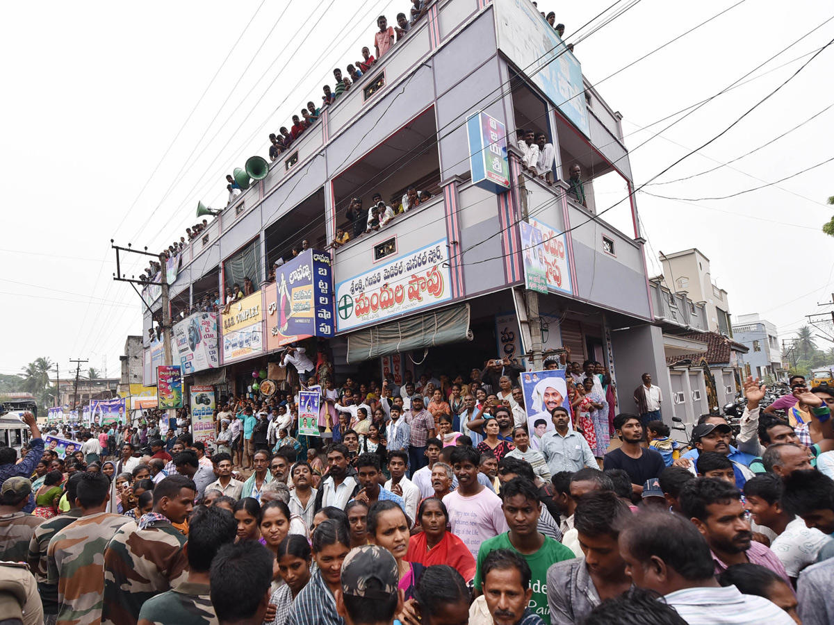 ys jagan padayatra photo gallery - Sakshi12