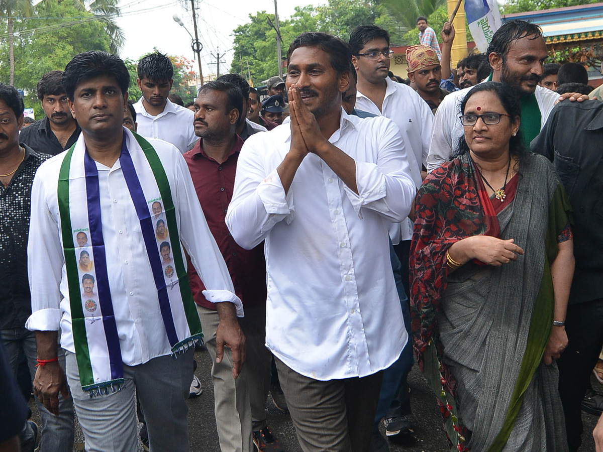 ys jagan padayatra photo gallery - Sakshi23