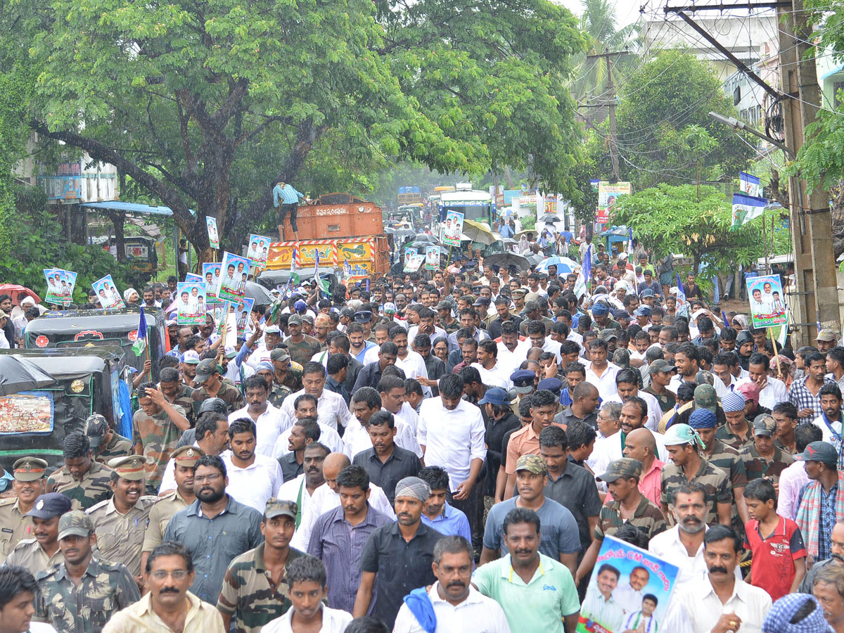 ys jagan padayatra photo gallery - Sakshi29