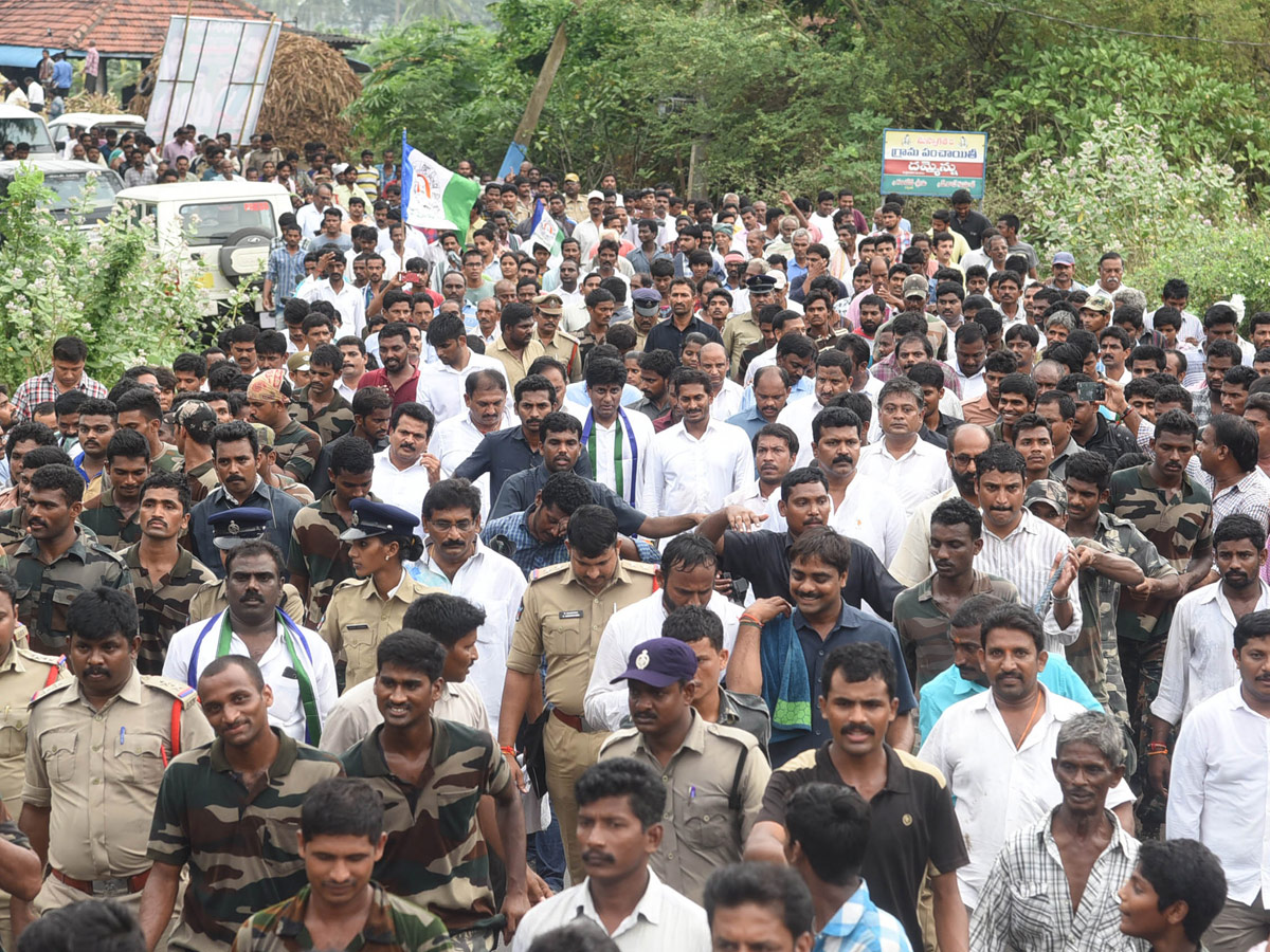 ys jagan padayatra photo gallery - Sakshi30