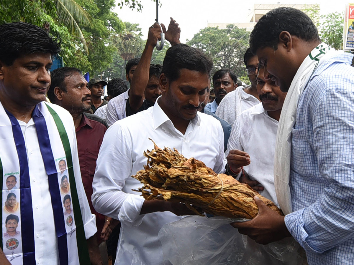 ys jagan padayatra photo gallery - Sakshi31