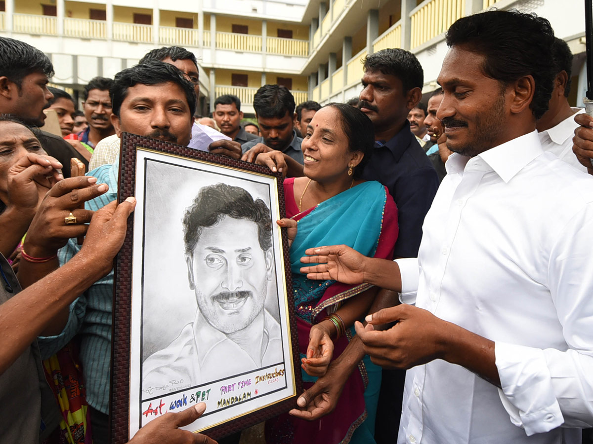 ys jagan padayatra photo gallery - Sakshi34