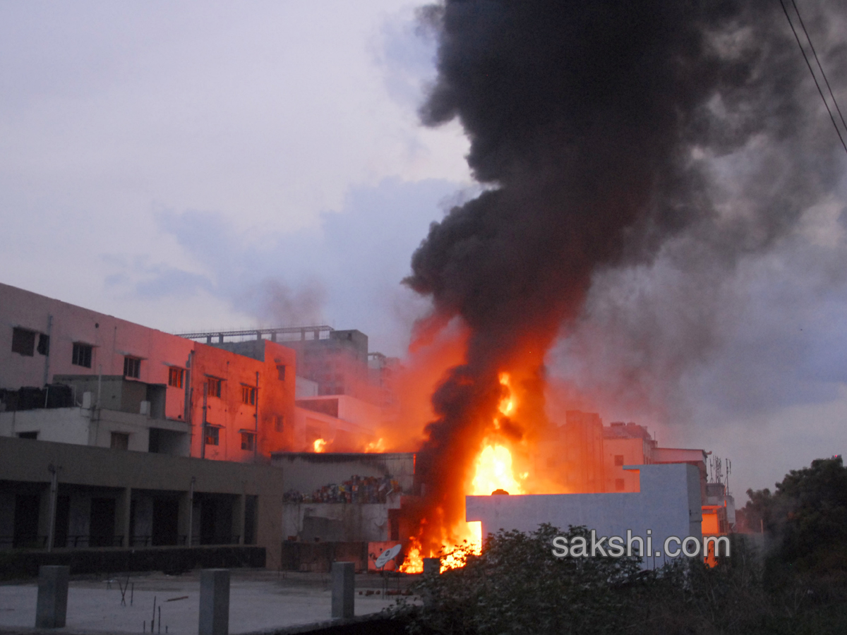  Fire breaks out at Secunderabad godown Photo Gallery - Sakshi2