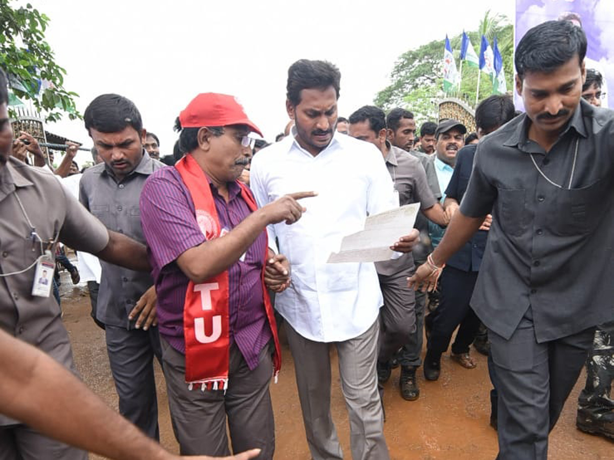 Ys jagan padayatra photo gallery - Sakshi2