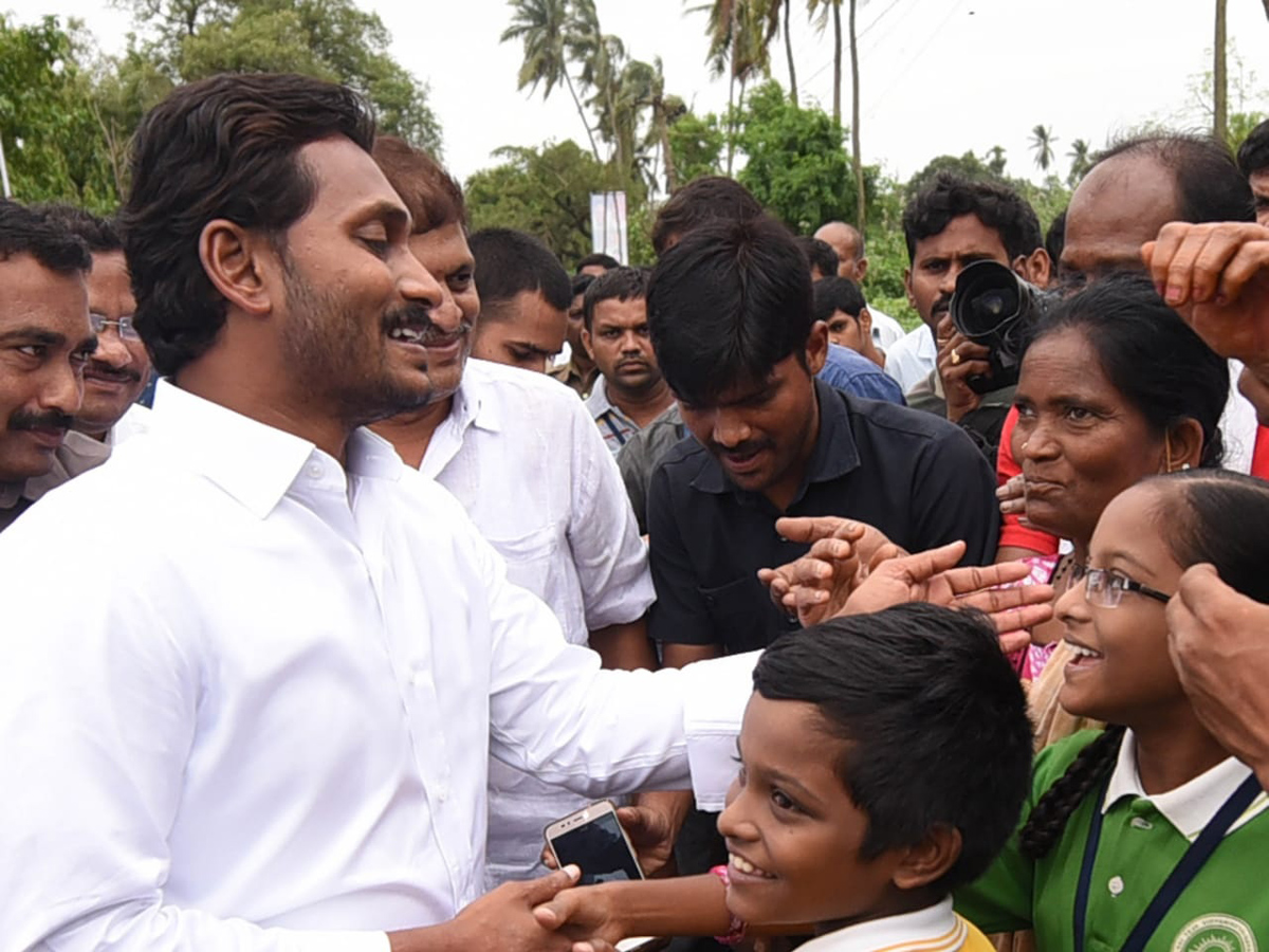 Ys jagan padayatra photo gallery - Sakshi4