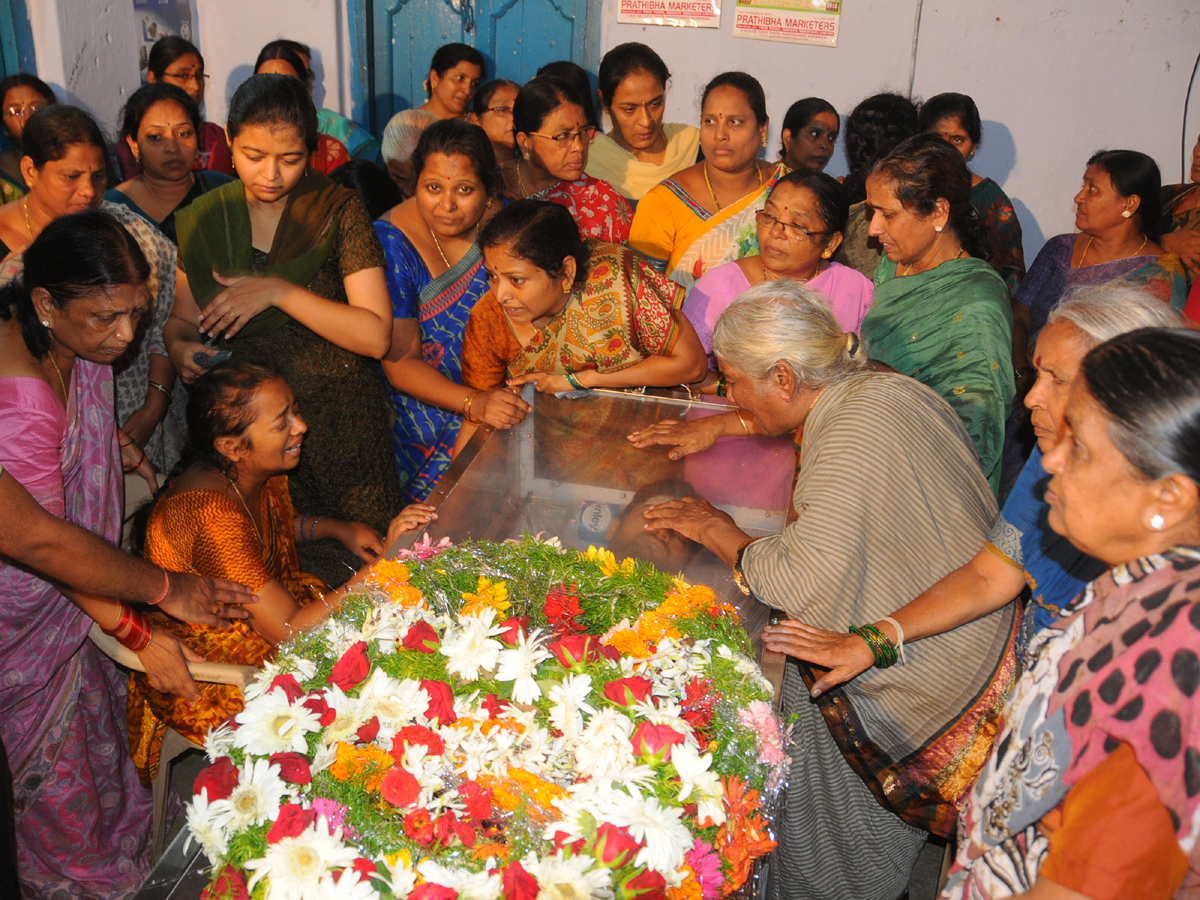 Funerals of Sharath Koppu at Warangal - Sakshi10