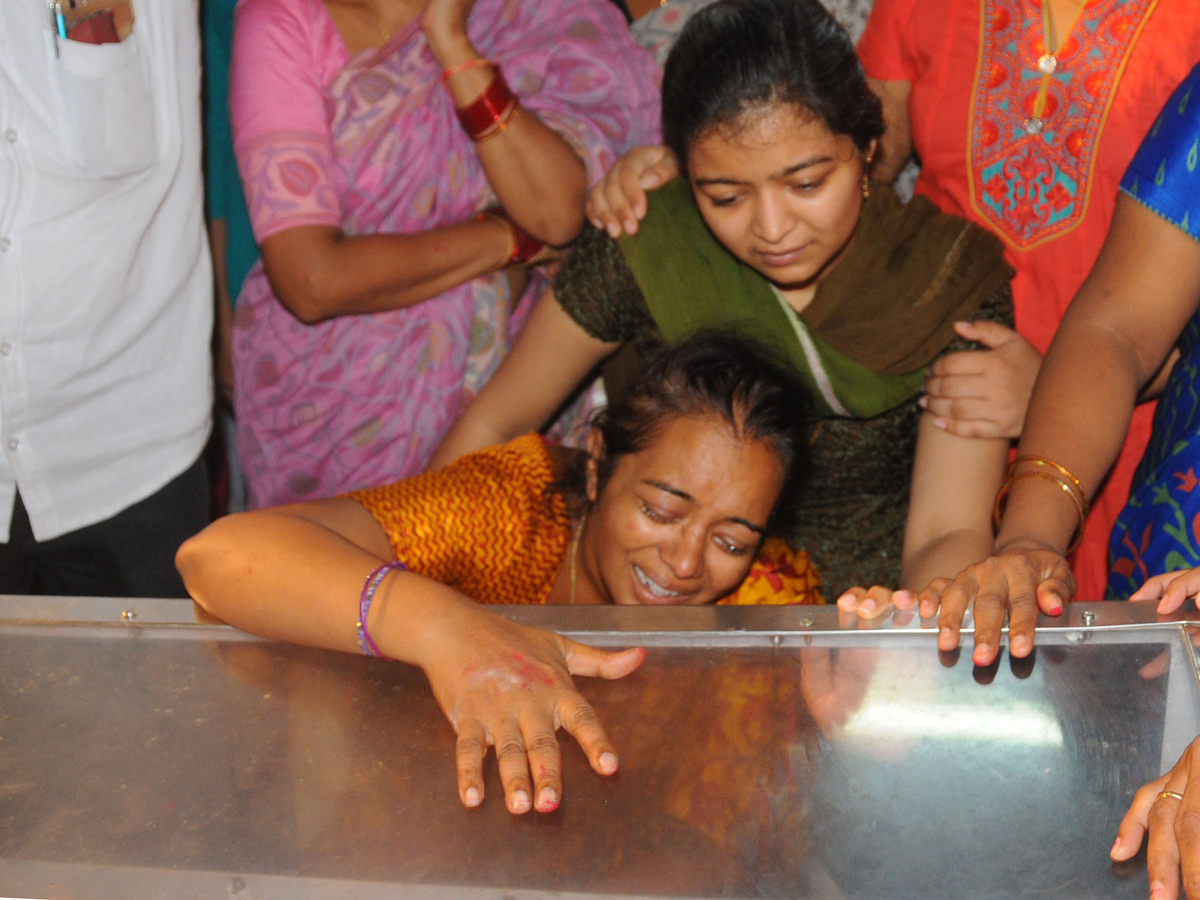 Funerals of Sharath Koppu at Warangal - Sakshi3