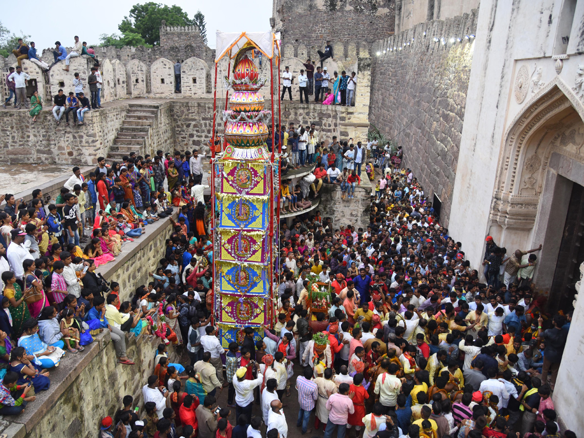 Golconda Bonalu Celebrations Photo Gallery - Sakshi24