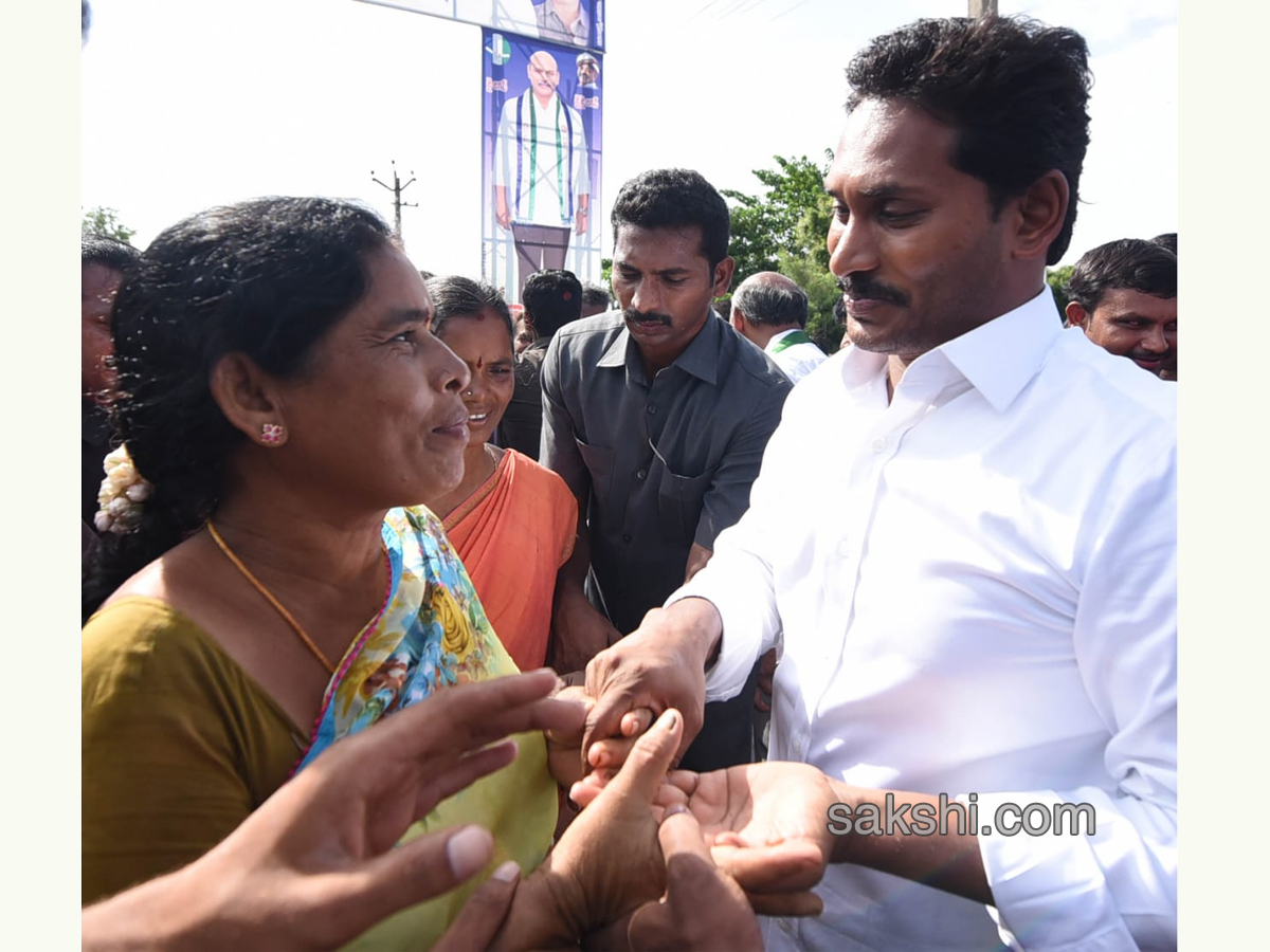 YS Jagan PrajaSankalpaYatra Day 213 Photo Gallery - Sakshi13