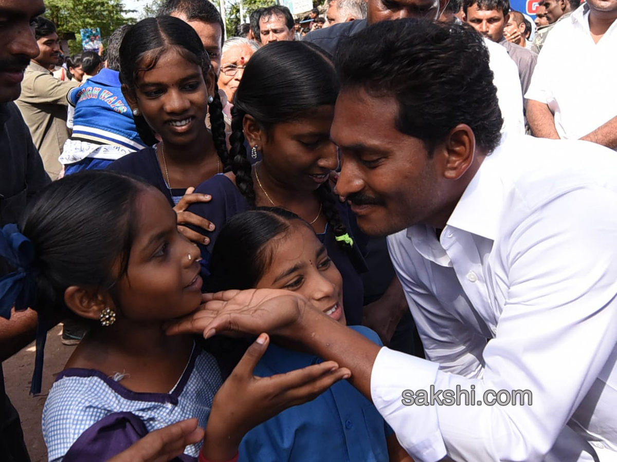 Ys Jagan Padayatra Day 214 Photo Gallery - Sakshi7