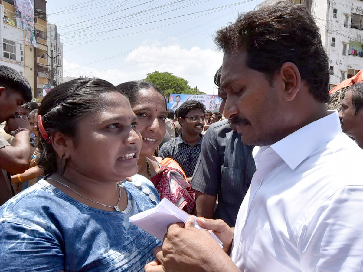 YS Jagan PrajaSankalpaYatra Day 215 Starts from Kovvada - Sakshi36