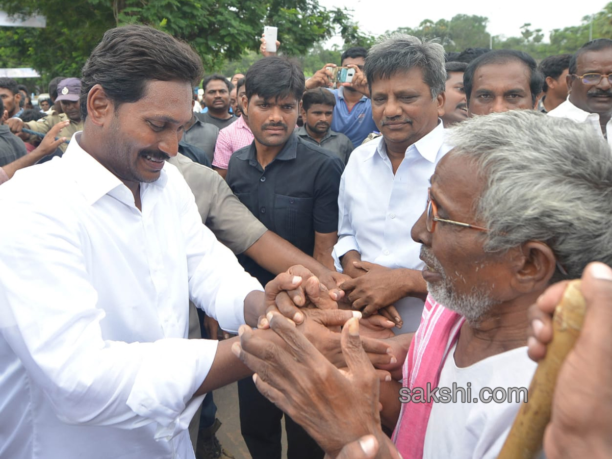 YS Jagan PrajaSankalpaYatra Day 216 Photo Gallery - Sakshi2