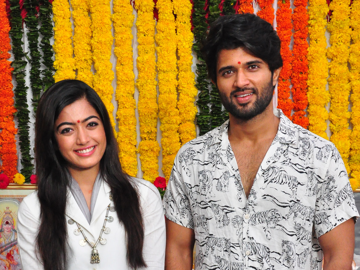 Vijay Deverakonda Dear Comrade launched Photo Gallery - Sakshi5